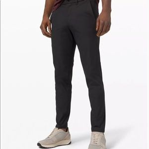 Lululemon commission slim fit 32 L